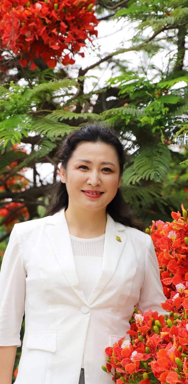 汕头大学党委书记姜虹。