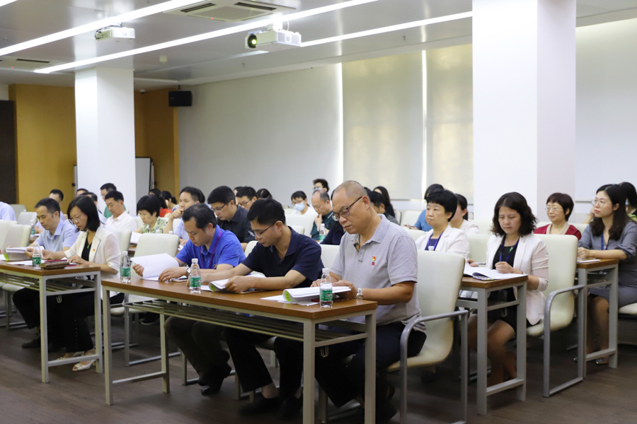 党委组织部副部长李治伟结合参加省教育厅巡察的经验和方法,从巡察前