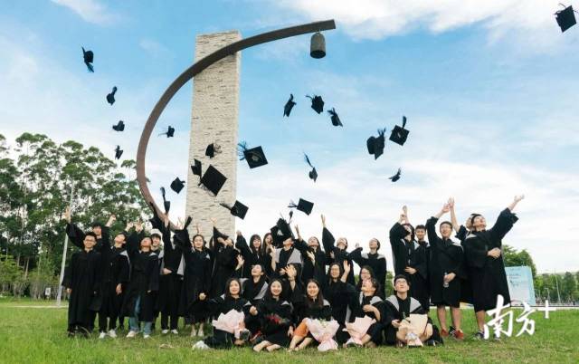 汕头大学着力培养“有志、有识、有恒、有为”的时代新人。 汕头大学供图 汕头大学着力培养“有志、有识、有恒、有为”的时代新人。 汕头大学供图