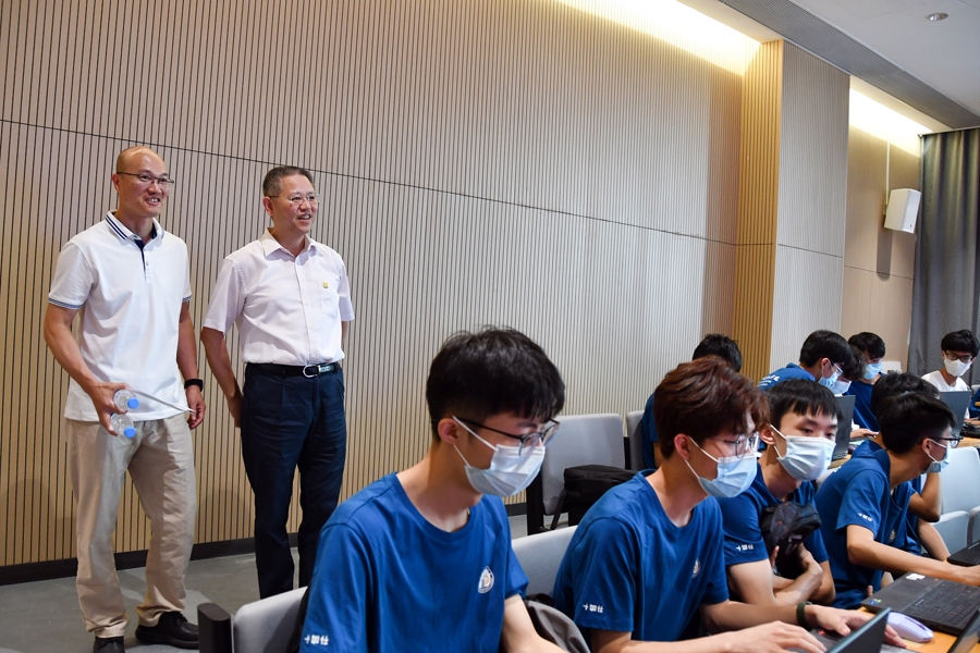 东海岸校区开学首日，教学工作有序开展