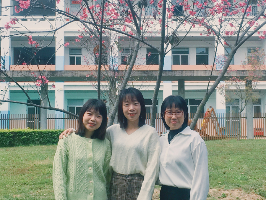 汕大心理教育团队，用爱呵护心灵——学生处心理健康教育与咨询中心荣获汕头市“三八红旗集体”称号